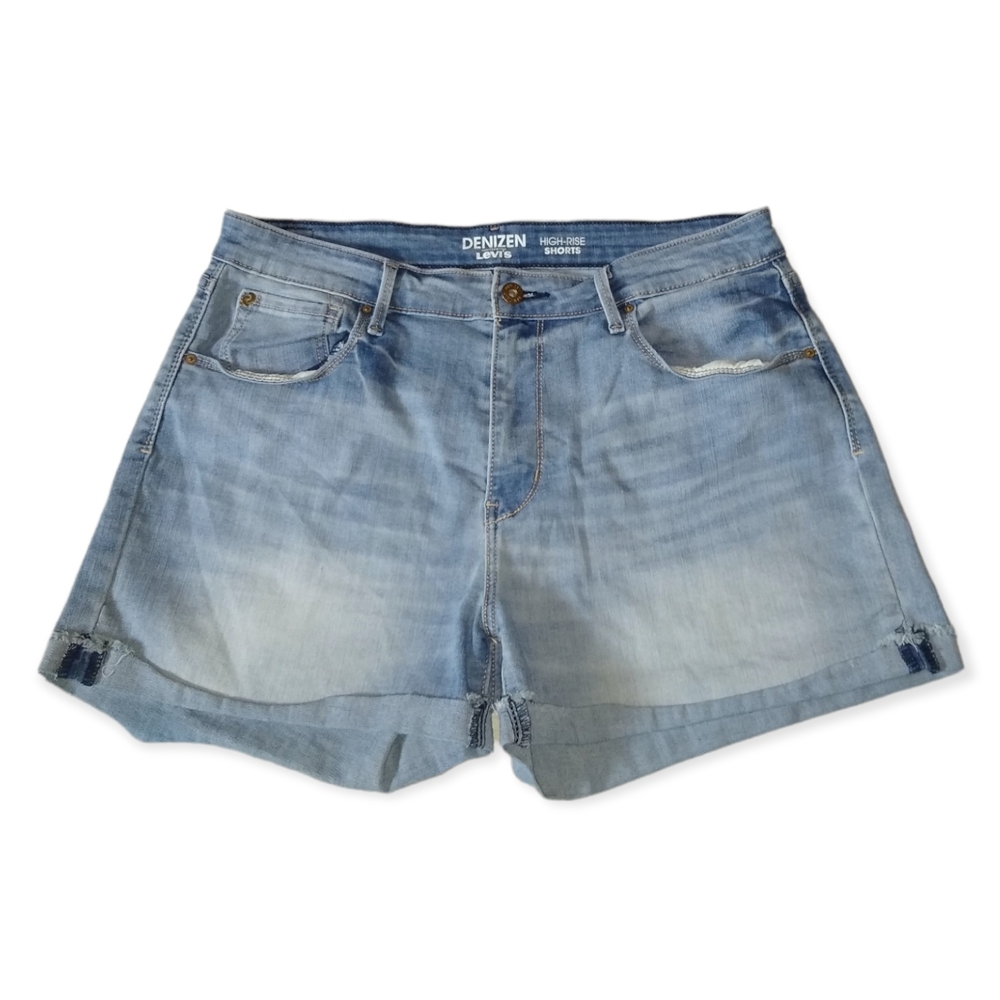 Nwot Denizen from Levi's Women's Light Blue Denim High-Rise Shorts Size 12